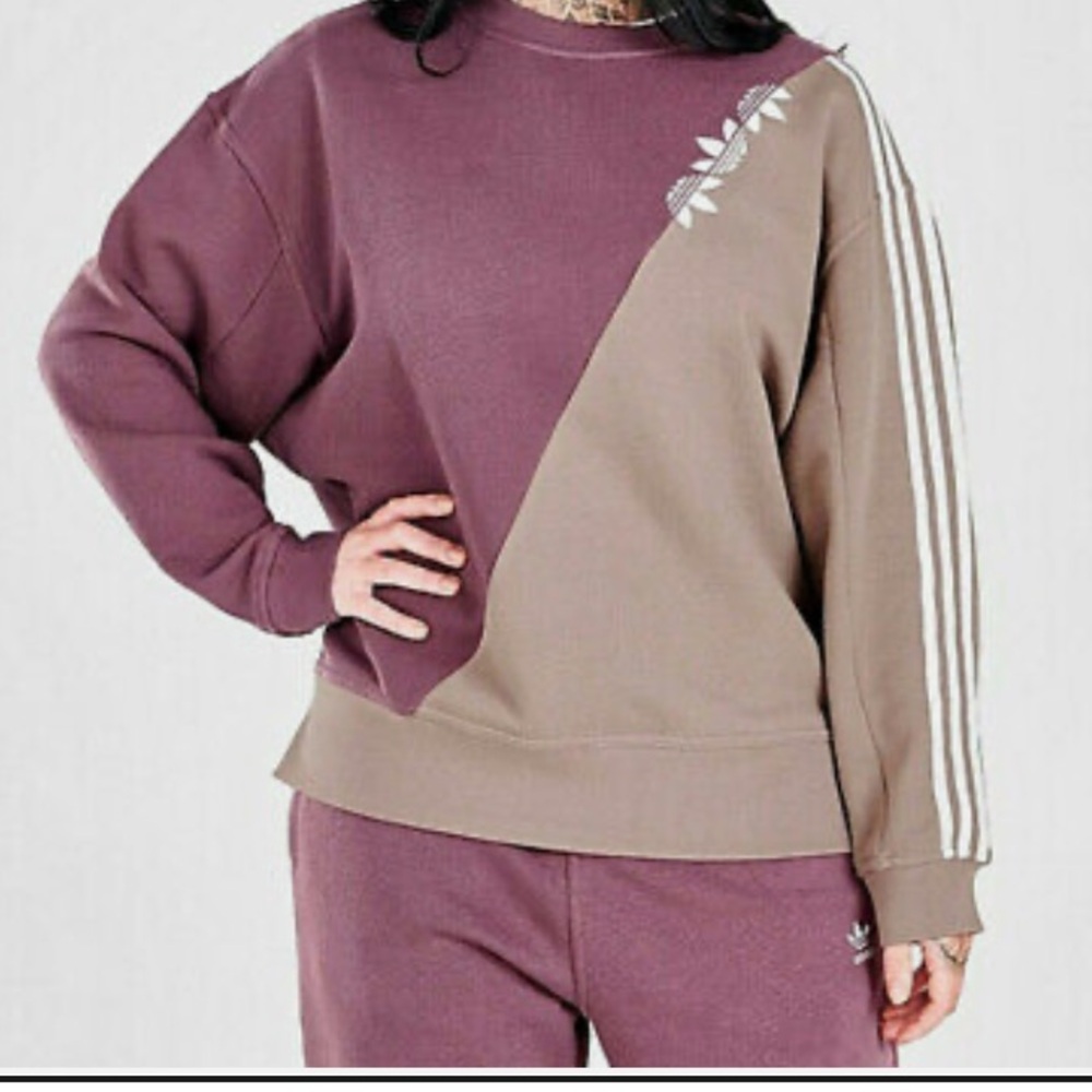 adidas Women's Adicolor Sliced Trefoil Crewneck Sweatshirt Quiet Crimson